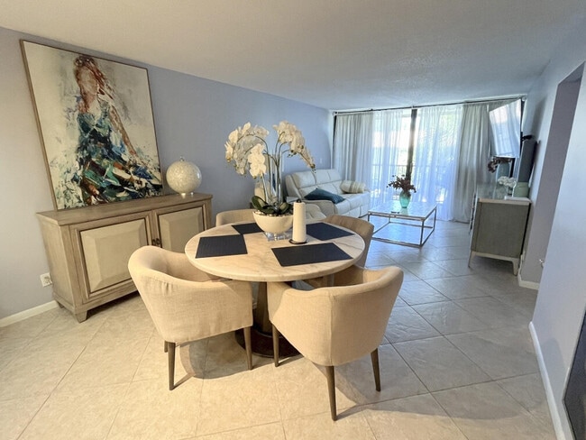 1 Royal Palm Way in Boca Raton, FL - Building Photo - Building Photo