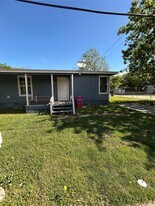 1102 W 10th St in Freeport, TX - Building Photo