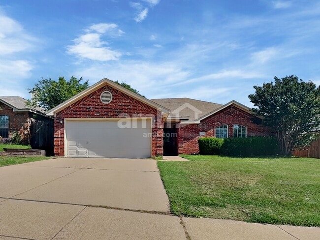 property at 818 La Sierra Ct