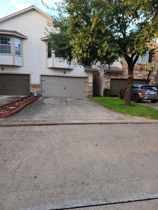 4918 Landward Ln in Houston, TX - Building Photo