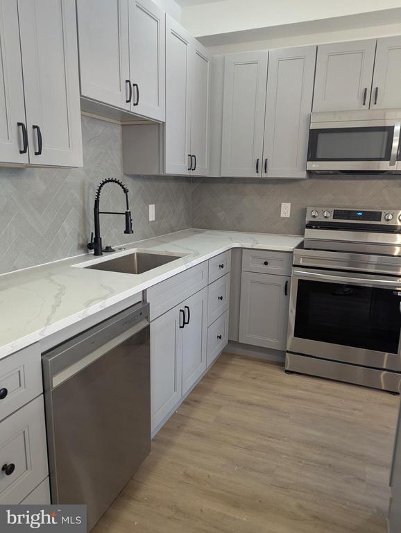 2050 Fairmount Ave in Philadelphia, PA - Building Photo - Building Photo