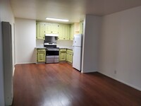 655 Sylvan St, Unit 4 in Daly City, CA - Building Photo - Building Photo