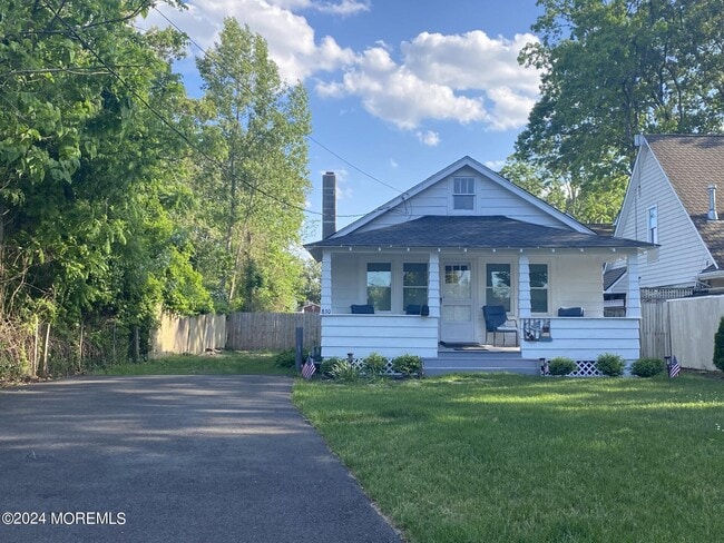 830 Old Farm Rd in Point Pleasant, NJ - Building Photo - Building Photo