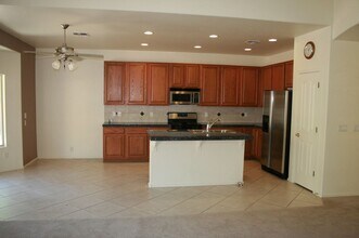 4302 N Sunset Cliff Dr in Tucson, AZ - Foto de edificio - Building Photo