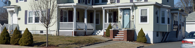 32 Sanford St in Attleboro, MA - Foto de edificio - Other