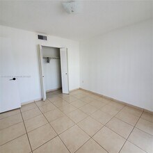 4101 Indian Creek Dr in Miami Beach, FL - Building Photo - Building Photo
