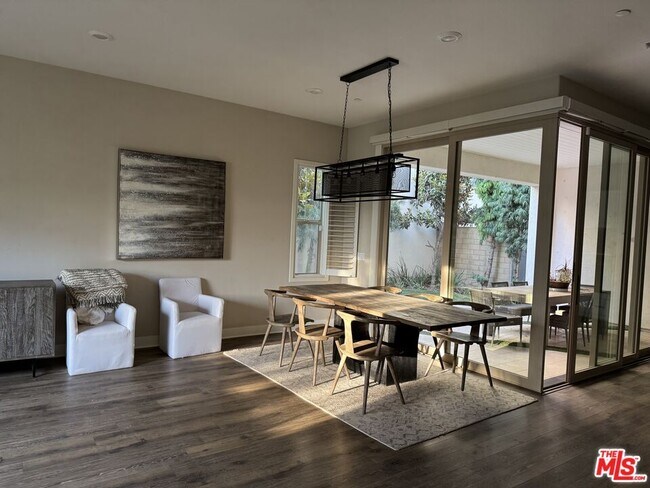 171 Scale in Irvine, CA - Building Photo - Building Photo