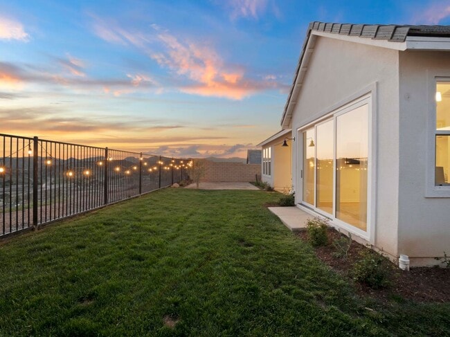 28602 Wildflower Ter in Castaic, CA - Foto de edificio - Building Photo