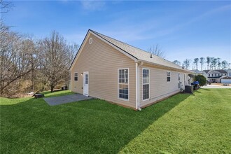 4628 Rolling Brook Ct in Union City, GA - Building Photo - Building Photo