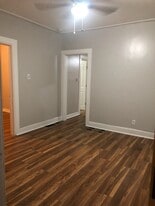 9647 S Ave N, Unit 2F in Chicago, IL - Building Photo