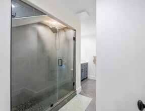 567 Kawailoa Rd, Unit D in Kailua, HI - Foto de edificio - Building Photo