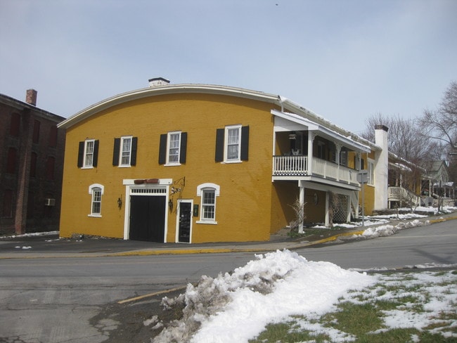 166 Main St, Unit 1