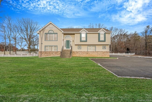 property at 475 Old Country Rd