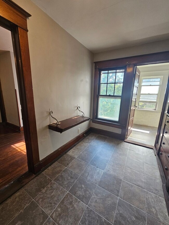 1603 W 10th St in Davenport, IA - Building Photo - Building Photo