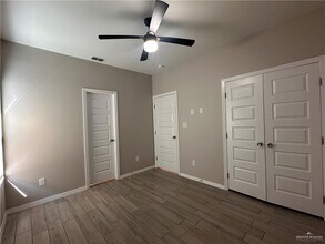 7 Mia S Ln in Edinburg, TX - Building Photo - Building Photo