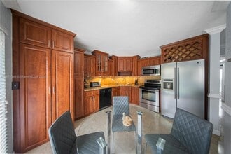 13045 SW 68th St in Miami, FL - Building Photo - Building Photo