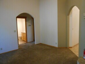 1021 SW Crosscut Ct in Bend, OR - Building Photo - Building Photo