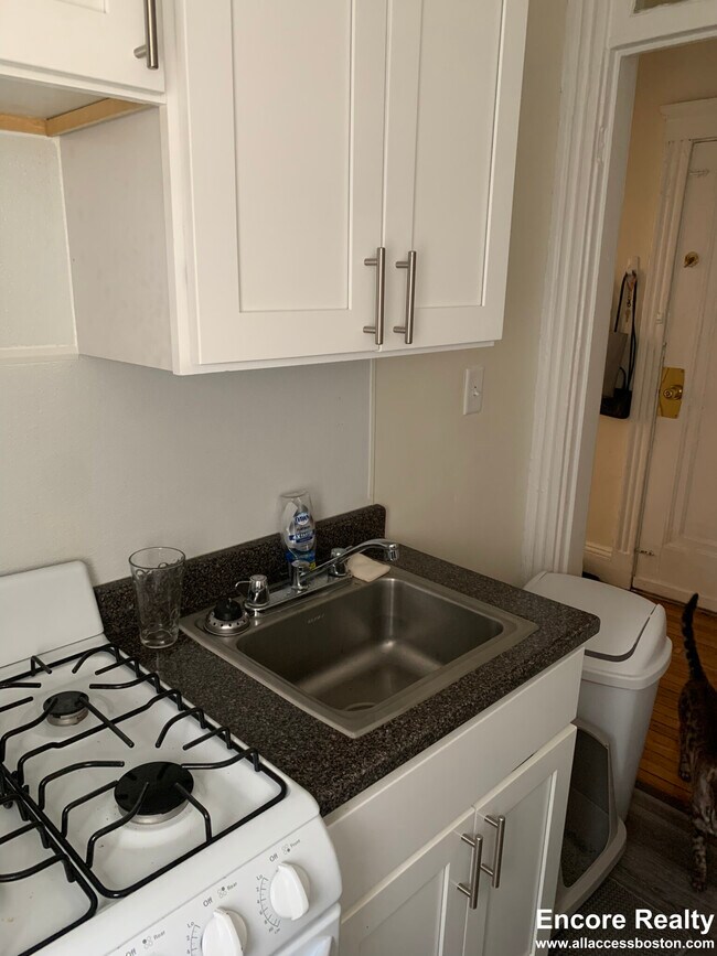 property at 1185 Boylston St