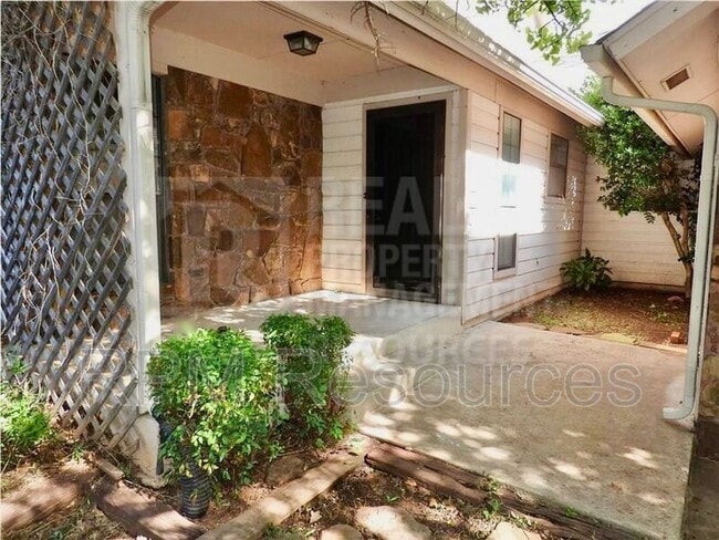 723 Rimrock Rd in Edmond, OK - Building Photo - Building Photo