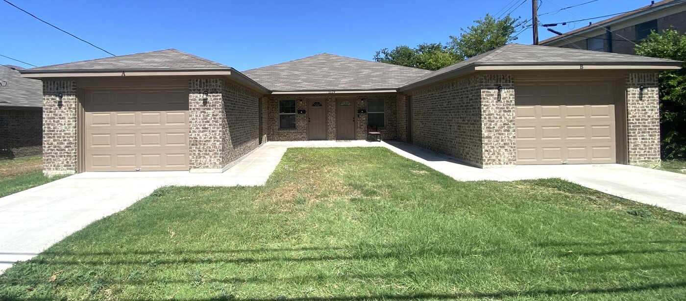 1119 College St, Unit B in Killeen, TX - Building Photo