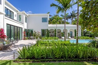 1100 SE Atlantic Dr in Lantana, FL - Building Photo - Building Photo