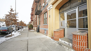 717-721 Avenue C in Brooklyn, NY - Foto de edificio - Building Photo