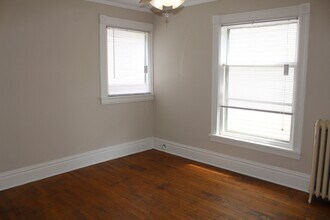 318 College Ave NE in Grand Rapids, MI - Building Photo - Building Photo