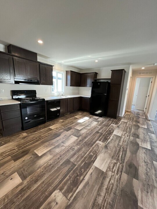 2681 E Edison Ave in Sunnyside, WA - Building Photo