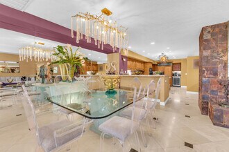 216 W Kavenish Dr in Rancho Mirage, CA - Building Photo - Building Photo