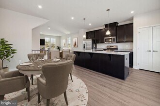 9643 Tall Oaks Rd in Montgomery Village, MD - Building Photo - Building Photo