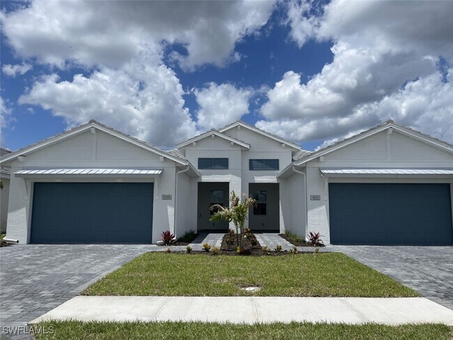 9213 Cayman Dr in Naples, FL - Building Photo - Building Photo