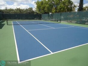 3650 Inverrary Dr in Lauderhill, FL - Building Photo - Building Photo