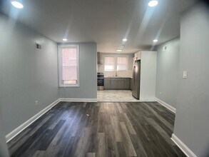 6716 Cobbs Creek Pkwy in Philadelphia, PA - Building Photo - Building Photo