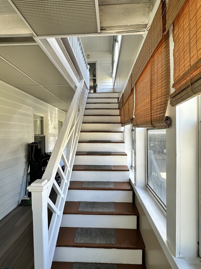 28 Miller Ave, Unit 2 in Biddeford, ME - Foto de edificio - Building Photo