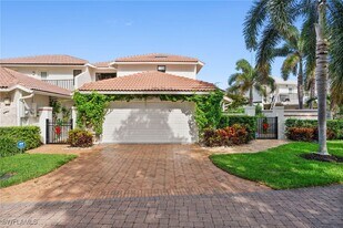5908 Via Lugano in Naples, FL - Building Photo