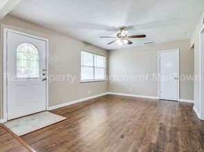 222 Pecos St in Garland, TX - Building Photo - Building Photo