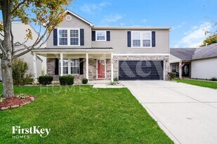 6909 Maywood Cir in Avon, IN - Building Photo