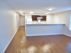 Flagstone Village in Hammond, IN - Foto de edificio - Building Photo