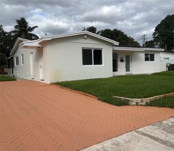 2301 NW 191st St in Miami Gardens, FL - Building Photo - Building Photo