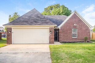 4188 Ravenwood Dr N in Horn Lake, MS - Building Photo