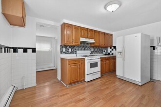 1290 Baker St in Hillside, NJ - Foto de edificio - Building Photo