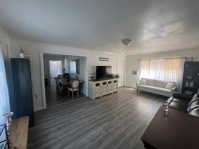 10945 Campbell Ave in Riverside, CA - Building Photo