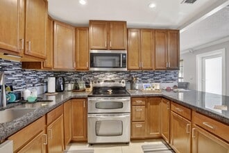 3673 W Forge Rd in Davie, FL - Foto de edificio - Building Photo