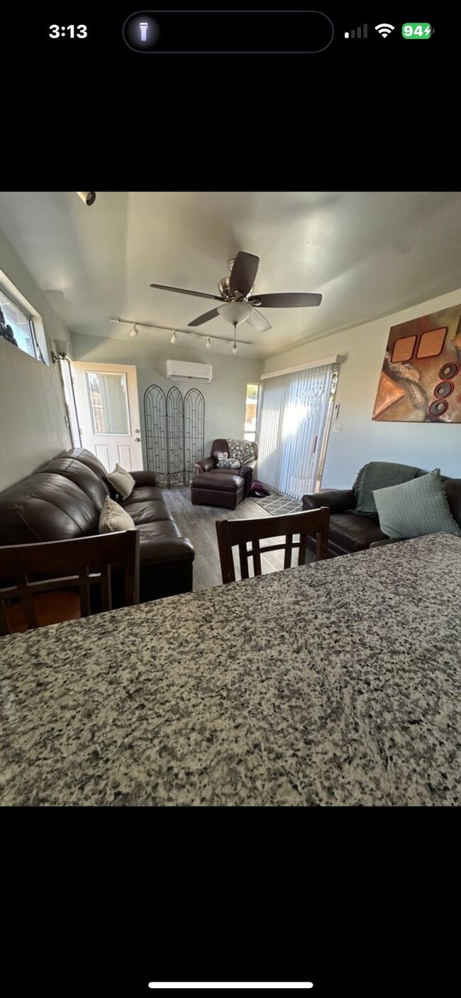 1604 Chestnut Ave in Carlsbad, CA - Building Photo - Building Photo