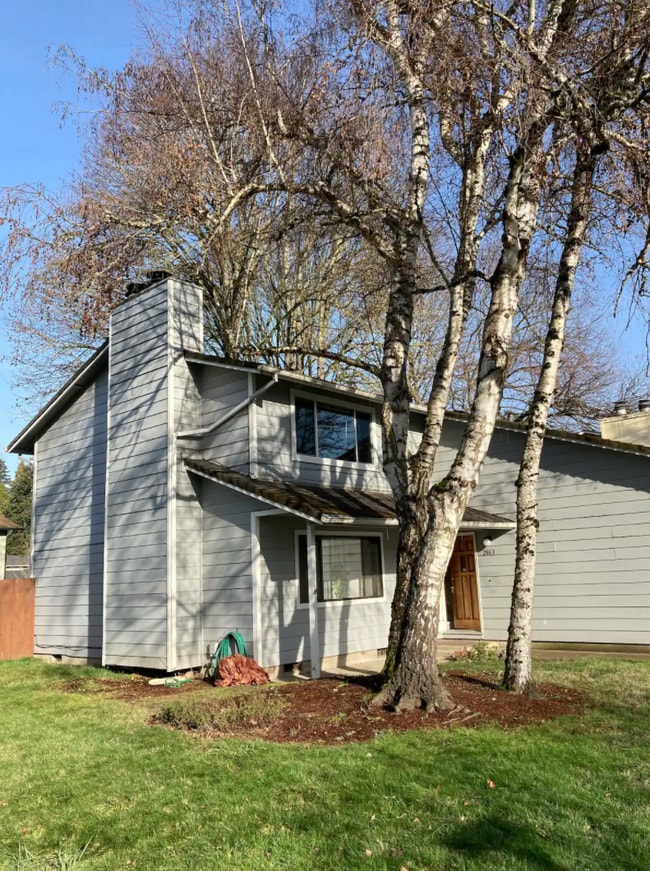 2863 Applewood Ln in Eugene, OR - Building Photo - Building Photo