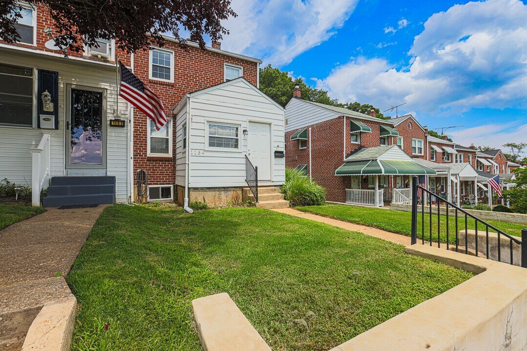 1154 Elm Rd in Arbutus, MD - Building Photo