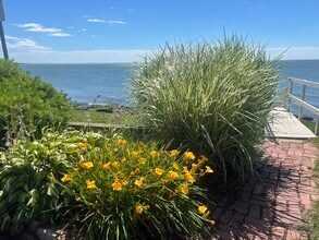 80 Holcomb St in West Haven, CT - Building Photo - Building Photo