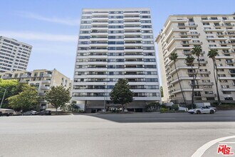 10551 Wilshire Blvd in Los Angeles, CA - Building Photo - Building Photo