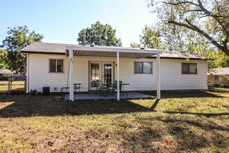 1944 S Hickory Pl in Broken Arrow, OK - Building Photo - Building Photo