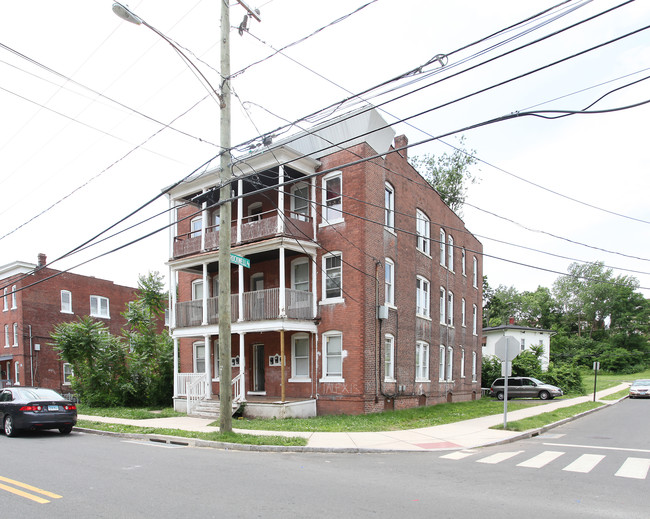 187 Glen St in New Britain, CT - Building Photo - Building Photo